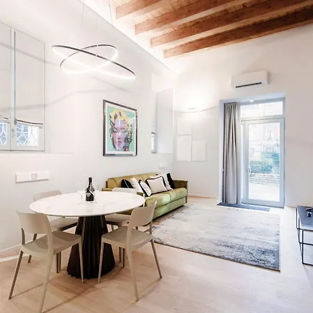 Appartamento Mmm Palazzo Diaz - The House Of Travelers *